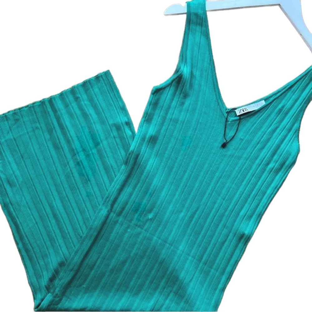 Zara Bodycon Maxi V-Neck Dress in Seafoam Size S
